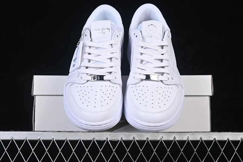 All categories Air Jordan Jordan series basketball shoes Air Jordan 1 Low Travis Scott x Fragment Design x Air Jordan 1 Low OG SP AJ1 Joe 1 relatives and friends limited pure white low-top cultural casual sneakers TD1228-111